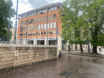 Box/Posto auto Terni [Cod. rif 3311820ARG]