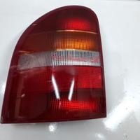 STOP FANALE POSTERIORE SINISTRO FORD Mondeo S. Wag