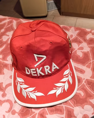 cappello ferrari