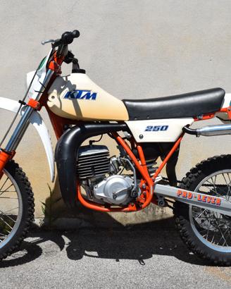 KTM  2T 250 dl 1981