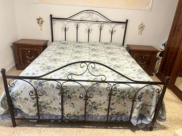 Camera da letto completa.