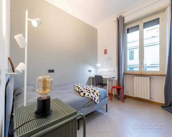 Stanza in appartamento di 124 m² a Roma