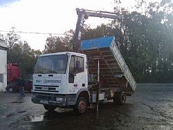 Iveco 85 E 15 con gru Hiab 090