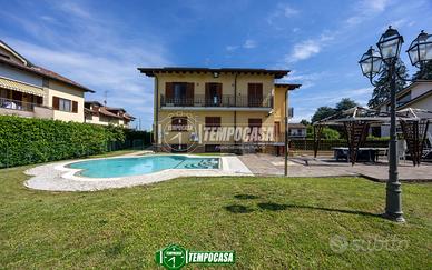 SPLENDIDA VILLA SINGOLA CON PISCINA!