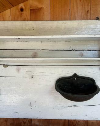 Scaffale in stile shabby chic
