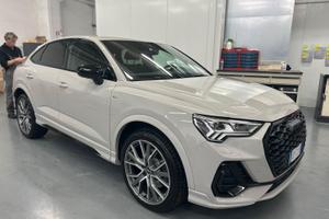 Audi Q3 Sportback S line q4 black edition