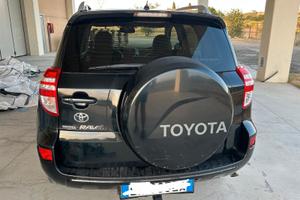 Toyota rav 4 2.2 150cv diesel con gancio traino
