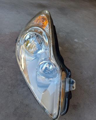 Faro anteriore Opel Corsa
