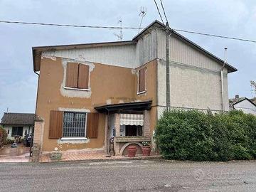 Immobile in asta di 177 m² con 4 locali e box auto