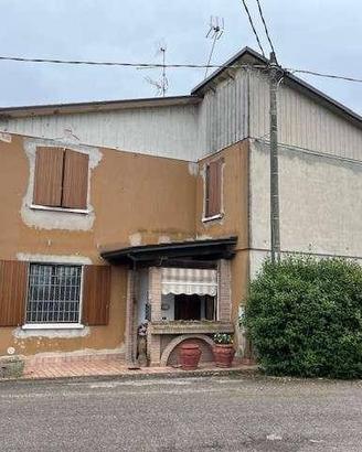 Immobile in asta di 177 m² con 4 locali e box auto
