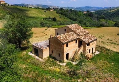 Villetta in campagna a Montedinove (AP)