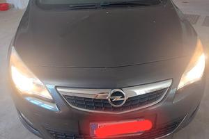 auto opel astra 