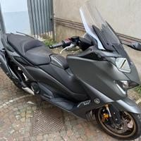 Yamaha TMAX 560 Tech-Max Kamo