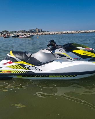 Moto d'acqua SEADOO RXP 300