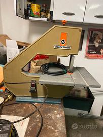 Black e Decker sega a nastro