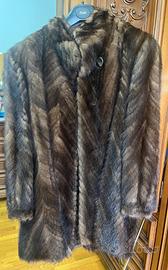 Giaccone in pelliccia vera di code di visone.