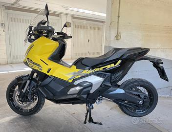 Honda X-adv 750 Xadv fine 2025 km 350 NUOVO