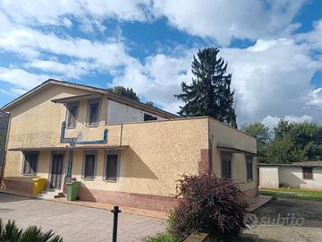 Artena (RM) VIA ABBAZIA Villa su due Piani con Dep