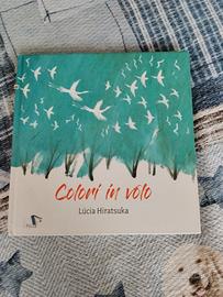 libro colori in volo