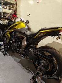 Cb 1000 r