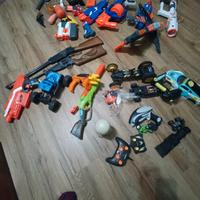 Nerf, fucili, pistole e macchine telecomandate
