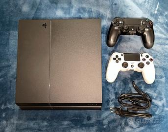 Play station 4 usata in perfette condizioni.