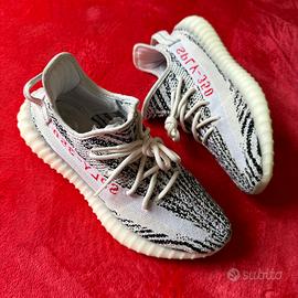 YEEZY BOOST 350 V2  ZEBRA