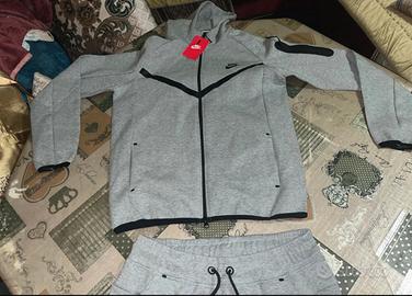 Tuta Nike Tech 2026 Nuovo con cartellino