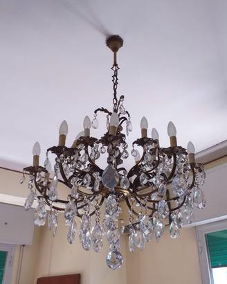Lampadario con gocce di cristallo
