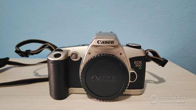 Fotocamera a rullino Canon EOS 500n 