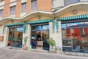 NEGOZIO A FORNOVO DI TARO