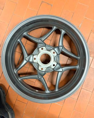Cerchio posteriore BMW