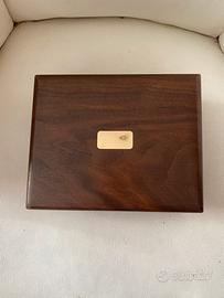 Porta gioie in legno