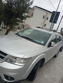 automobile Freemont Fiat 