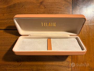 Astuccio 1ª Classe – Alviero Martini