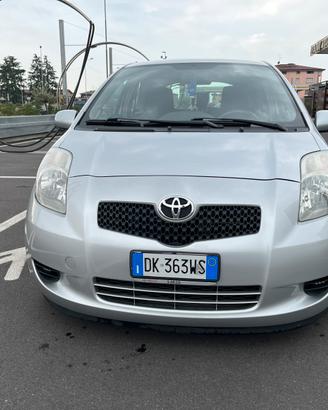 Toyota yaris 1000cc
