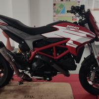 HYPERMOTARD 821