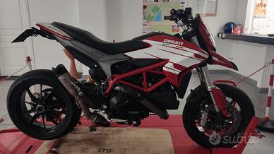 HYPERMOTARD 821