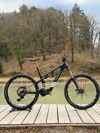 Whistle  AXR C 10.6 29'' 170mm 12v 800Wh DJI