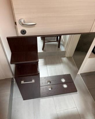 Specchio bagno contenitore