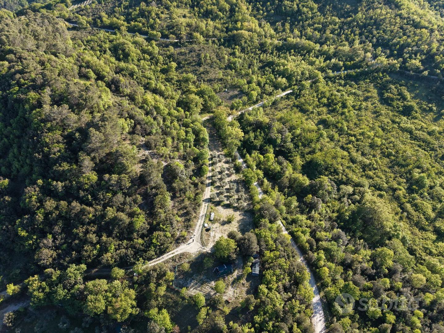 Terreno agricolo con attrezzatura e pozzo - Vista 4
