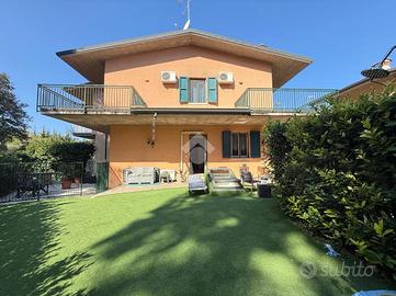 PORZIONE DI BIFAMILIARE A DESENZANO DEL GARDA