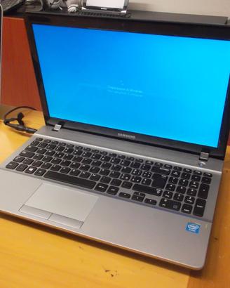 NOTEBOOK SAMSUNG MODELLO 270E windows 11