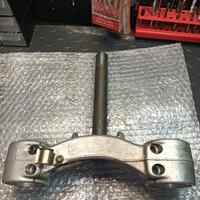 piastra inferiore forcelle Cagiva mito