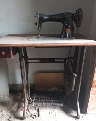 macchina da cucire Singer anni40/50