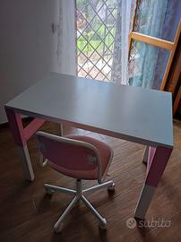 scrivania rosa 
