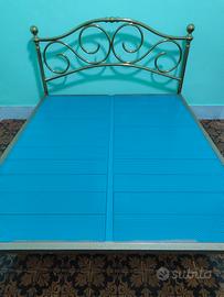 Letto in Ottone Dorato