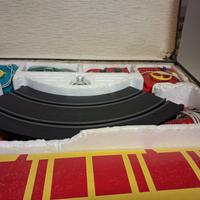 vecchia pista con automobilline Polistil