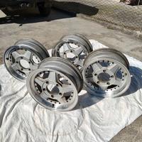 cerchi in lega 15 pollici Lada niva e Suzuki 
