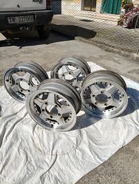 cerchi in lega 15 pollici Lada niva e Suzuki 